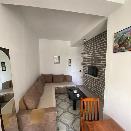 Lovely 2-Bedroom With Greenery View Durrës Eksteriør billede