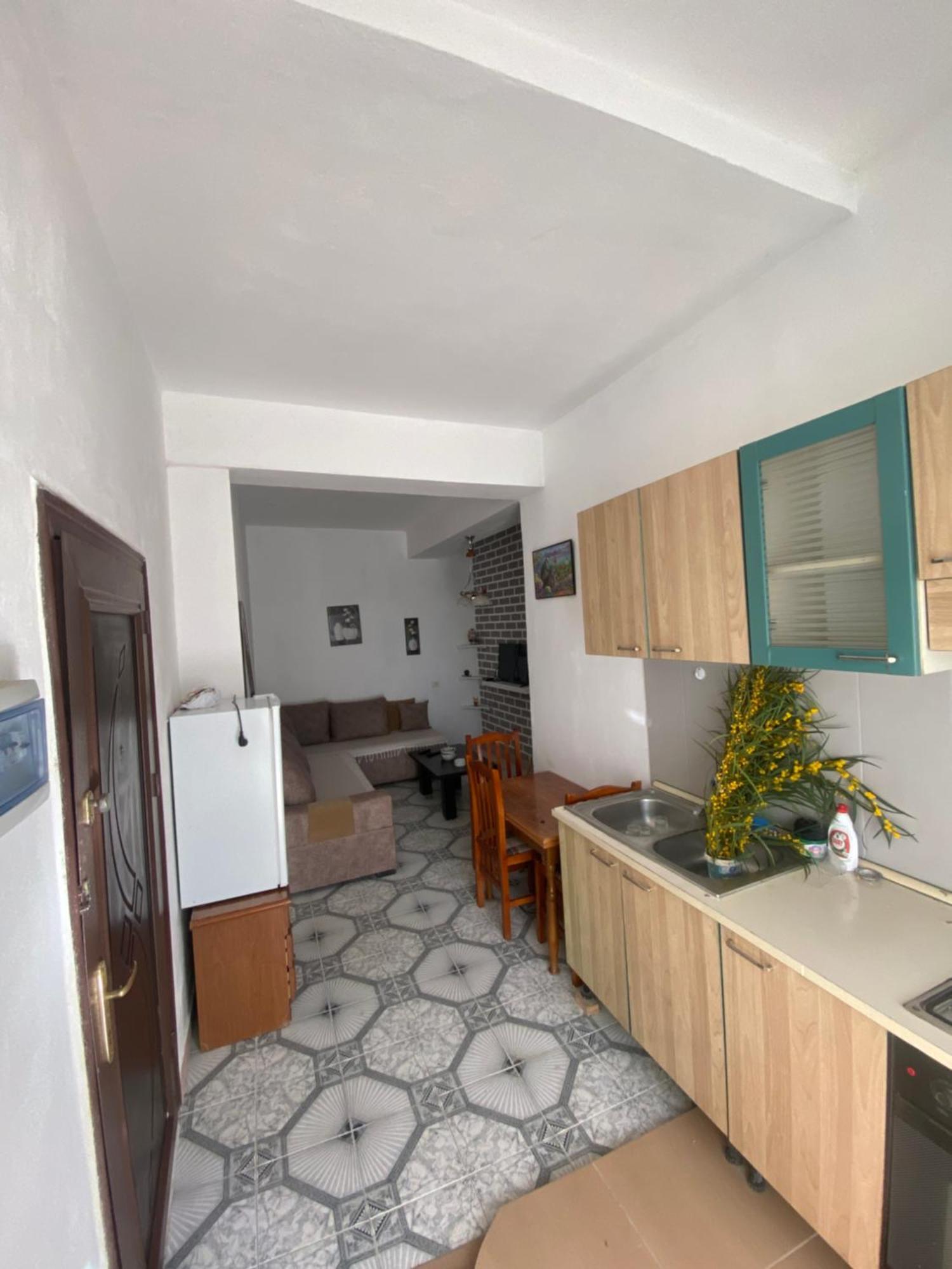 Lovely 2-Bedroom With Greenery View Durrës Eksteriør billede